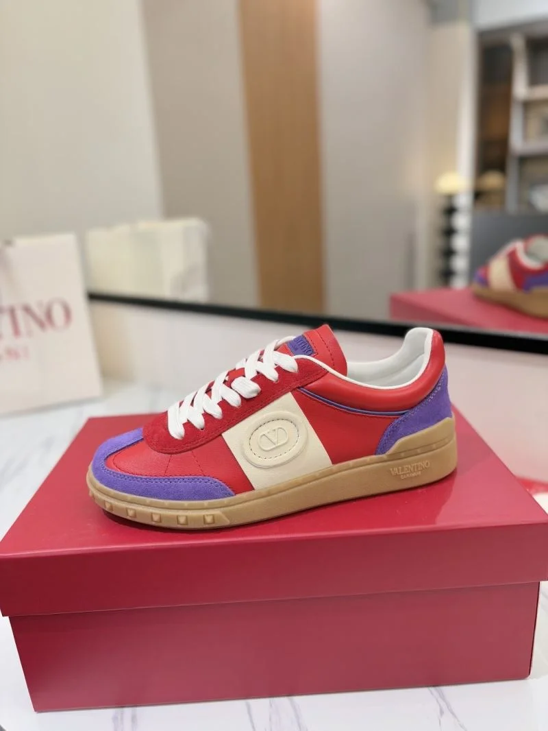 Valentino Low Shoes Compact 36433
