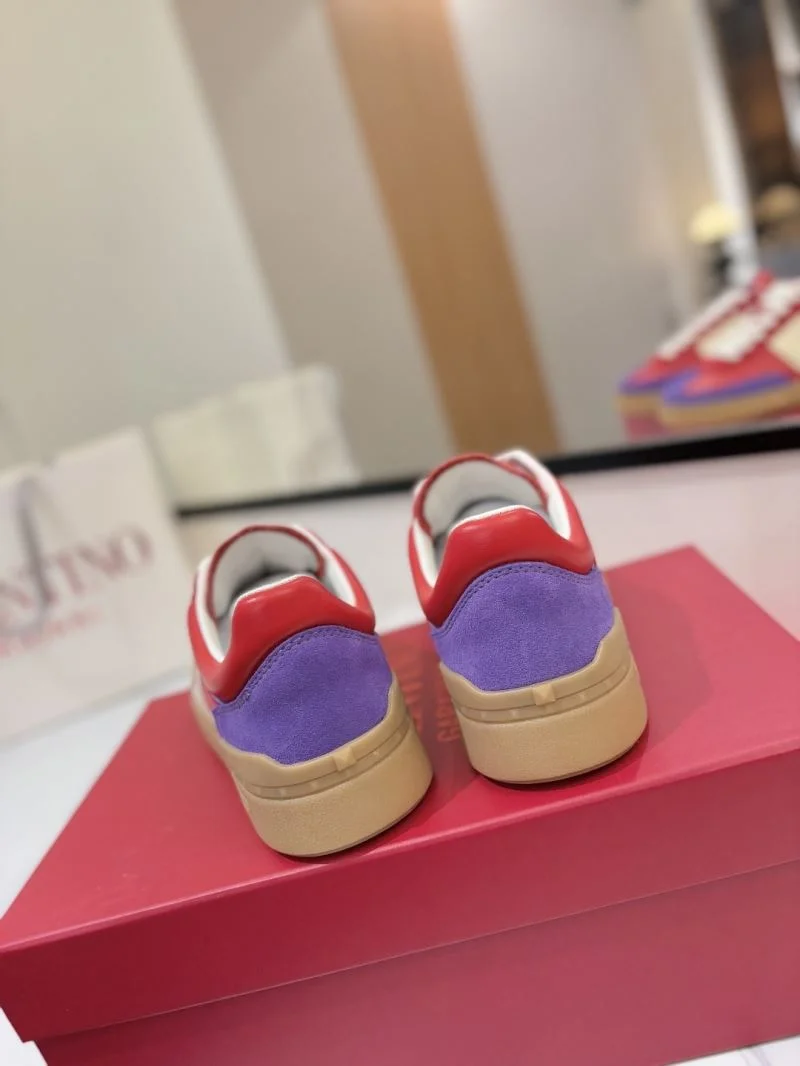 Valentino Low Shoes Compact 36433