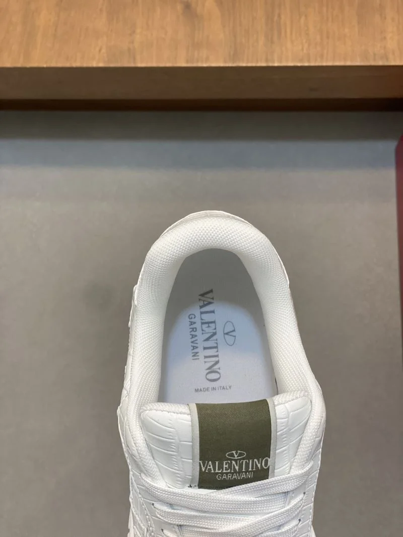 Valentino Low Shoes MoistureWicking 37030
