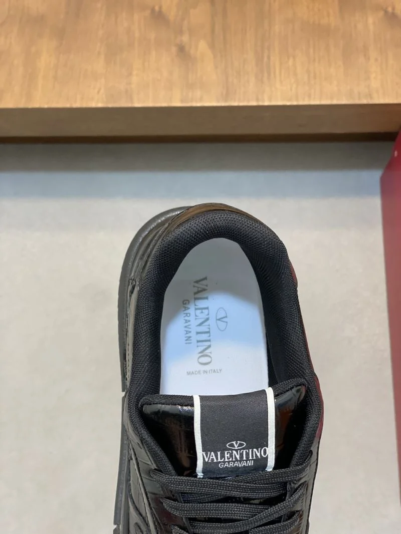 Valentino Low Shoes Casual 37026