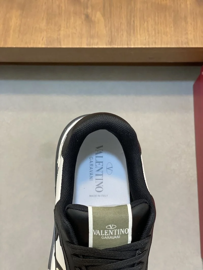 Valentino Low Shoes AllSeason 37025