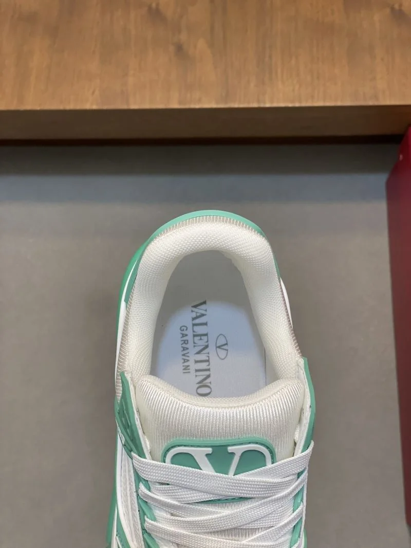 Valentino Low Shoes Sporty 37021