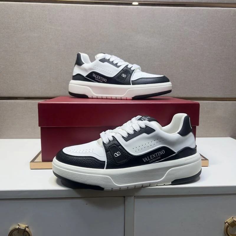 Contemporary Valentino Low Shoes 37014