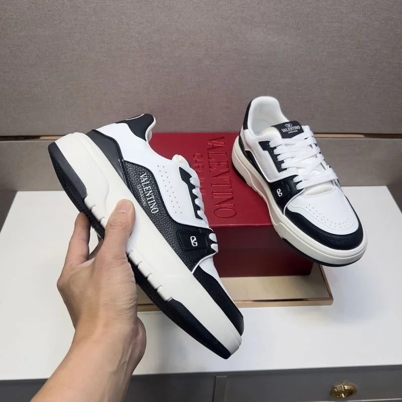 Contemporary Valentino Low Shoes 37014