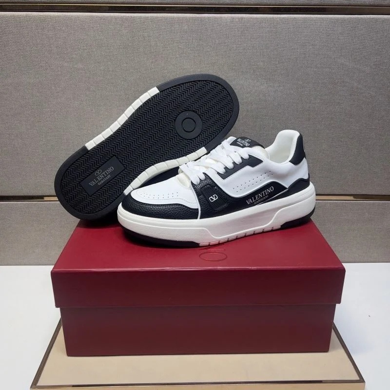 Contemporary Valentino Low Shoes 37014