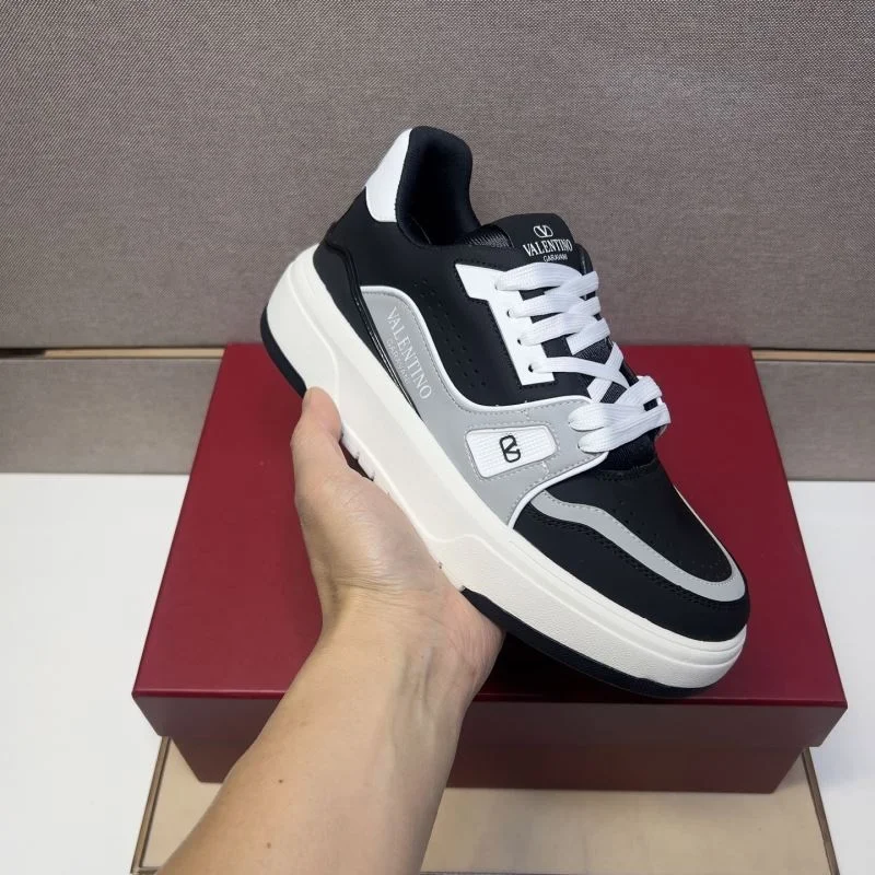 SmoothTexture Valentino Low Shoes 37007