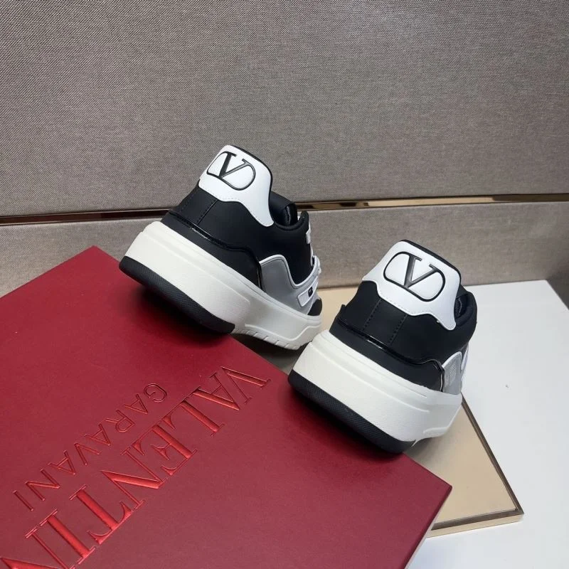 SmoothTexture Valentino Low Shoes 37007