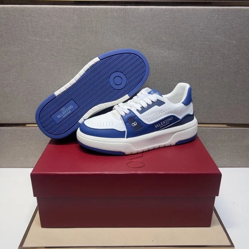 Effortless Valentino Low Shoes 37013
