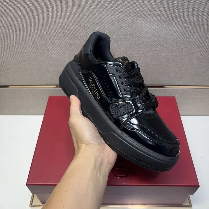 Valentino Low Shoes EasyMatch 37003