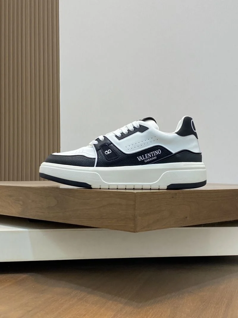 Refined Valentino Low Shoes 37006