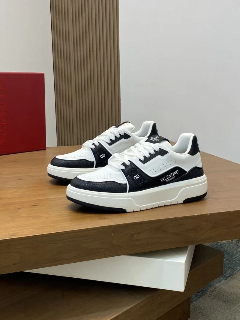 Refined Valentino Low Shoes 37006