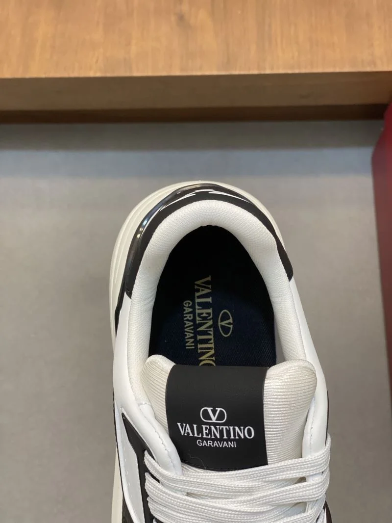 Refined Valentino Low Shoes 37006