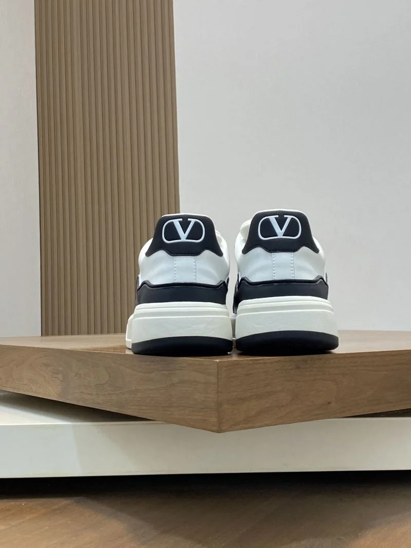 Refined Valentino Low Shoes 37006