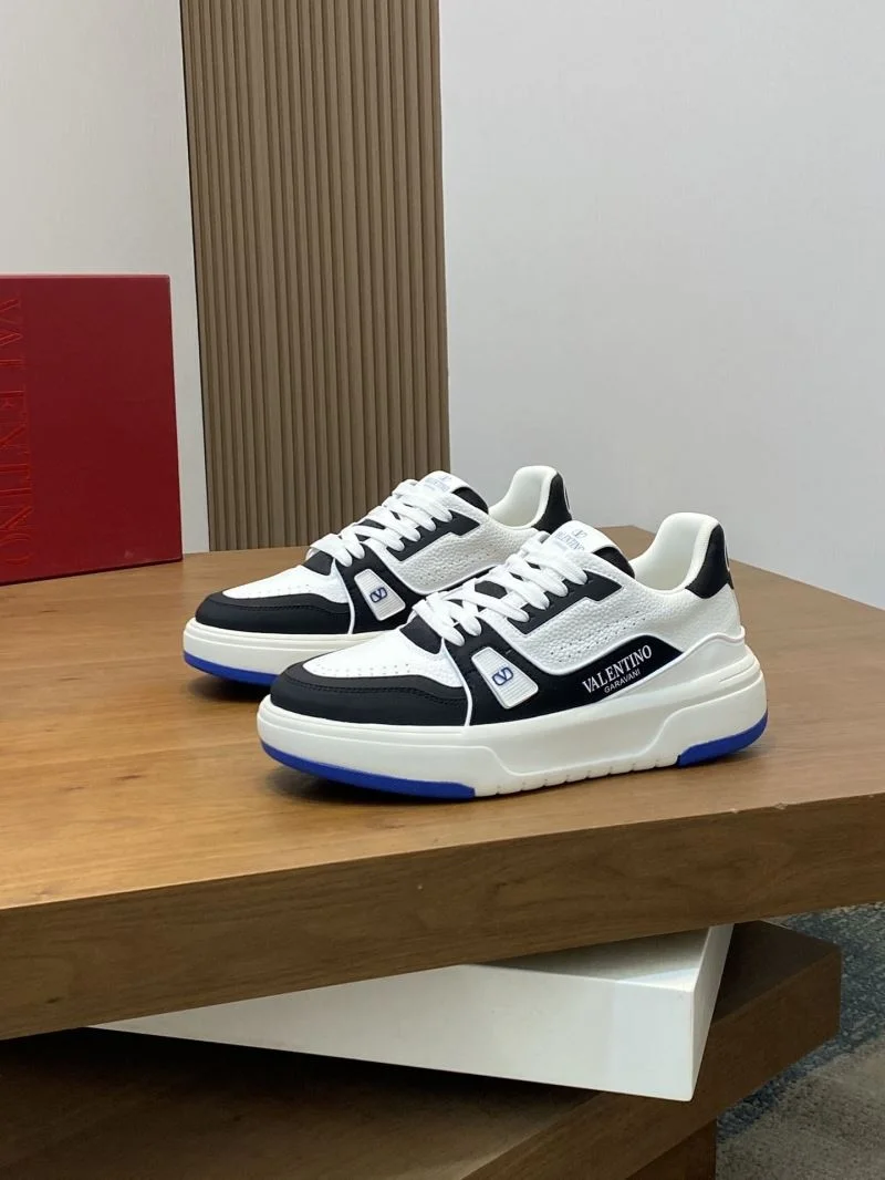 Vibrant Valentino Low Shoes 36992