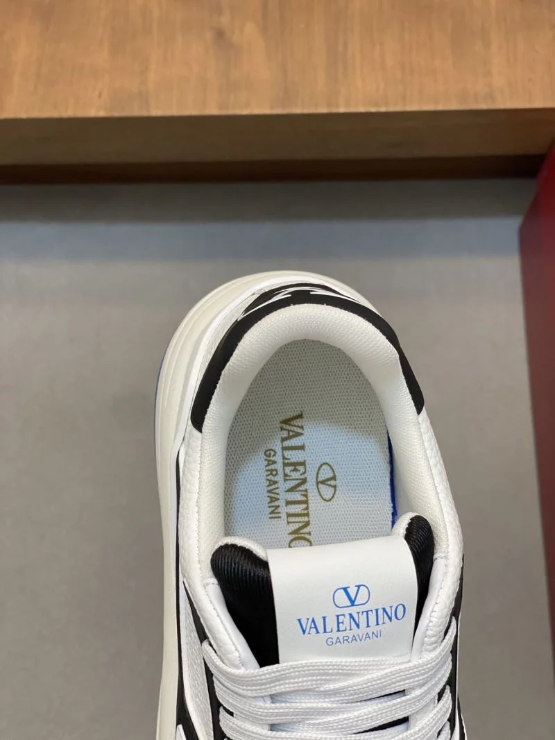 Vibrant Valentino Low Shoes 36992