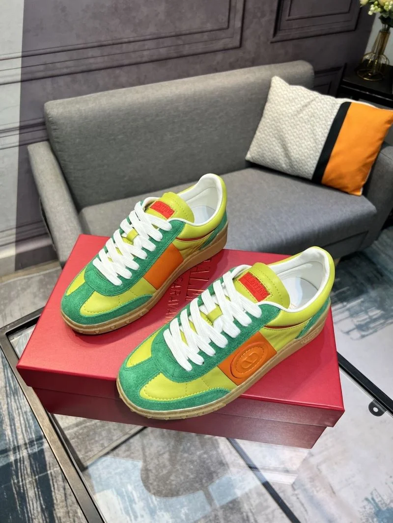 Valentino Low Shoes Durable 36999