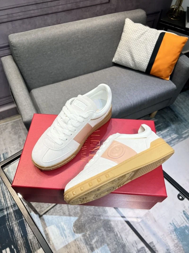 Valentino Low Shoes Unique 36984