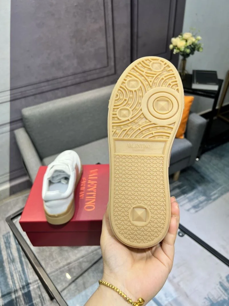 Valentino Low Shoes Unique 36984