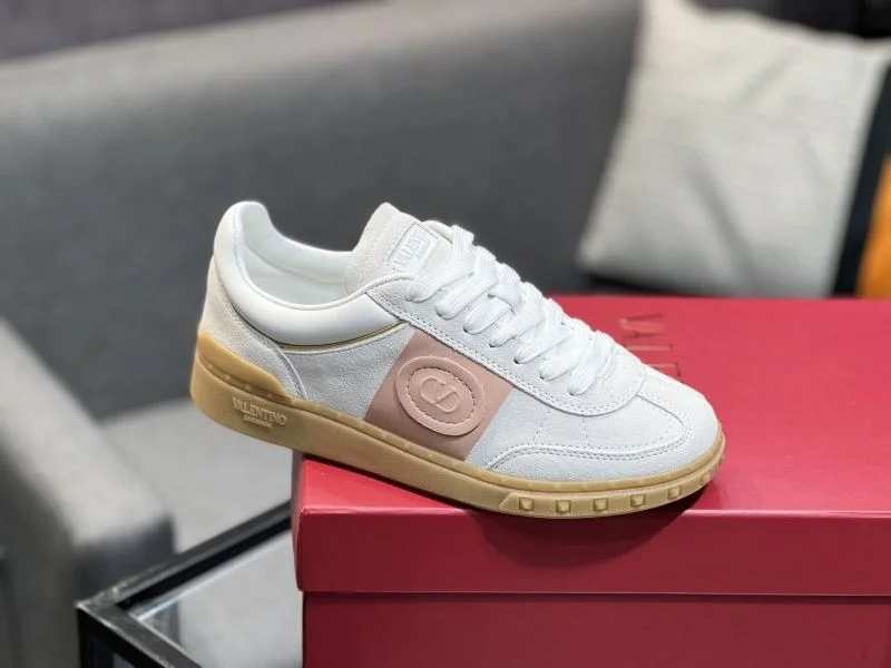 Valentino Low Shoes Unique 36984