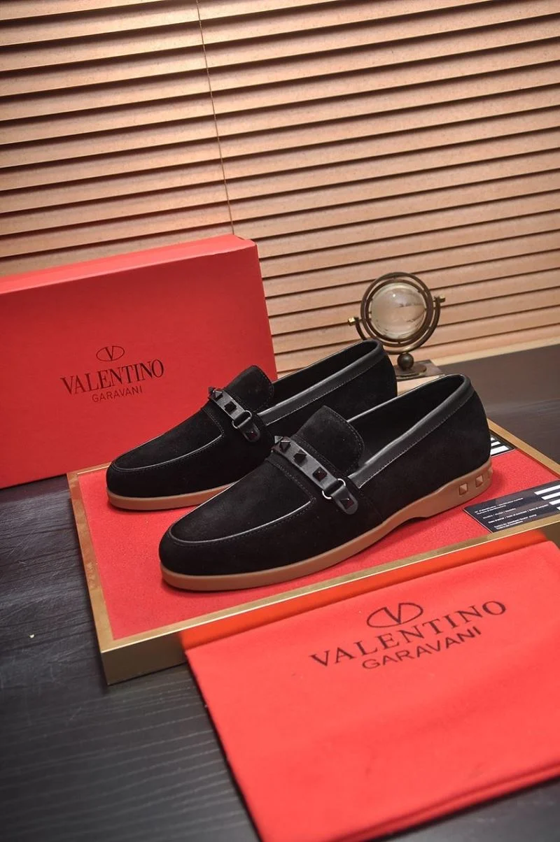 Valentino Low Shoes Resilient 36980