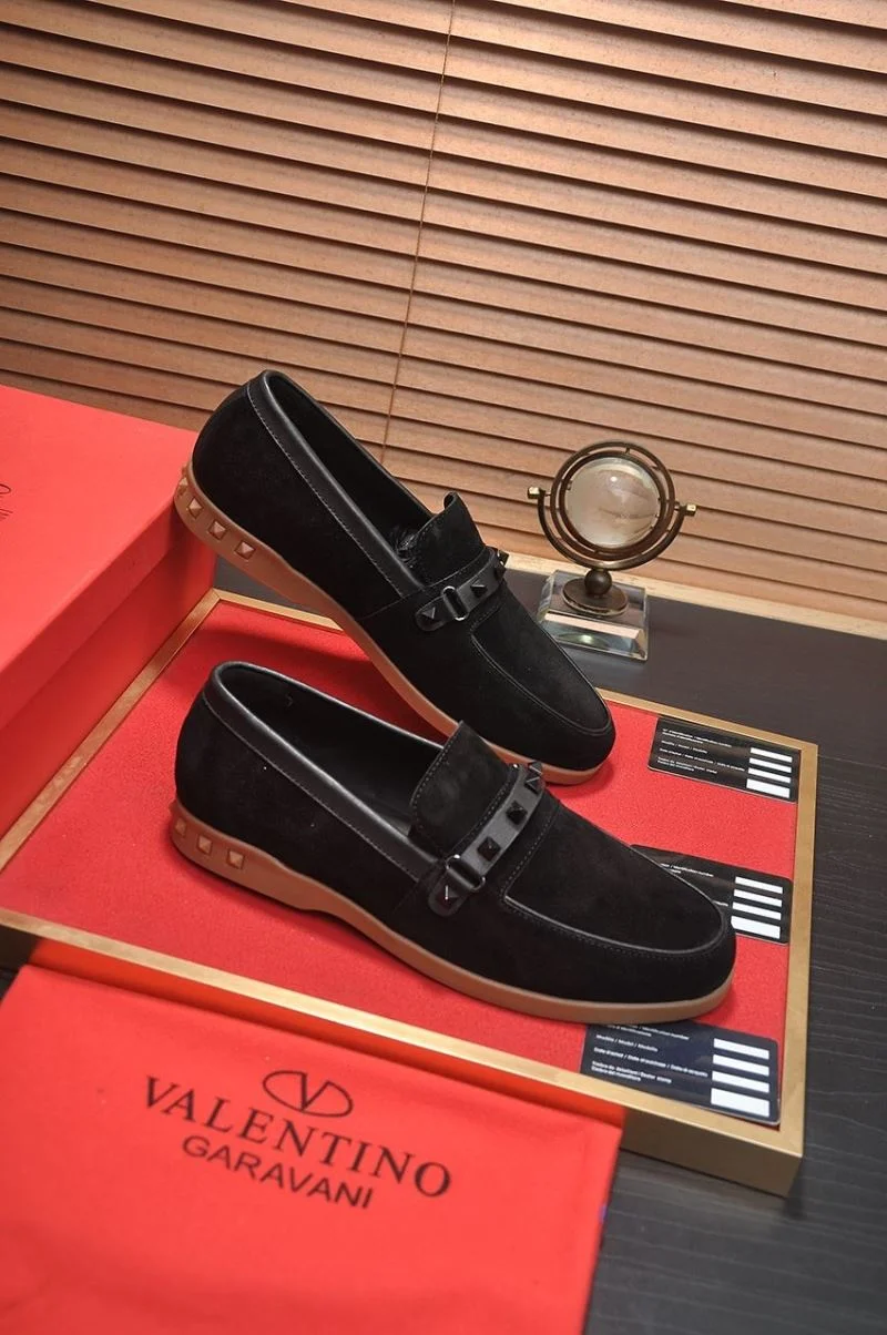 Valentino Low Shoes Resilient 36980