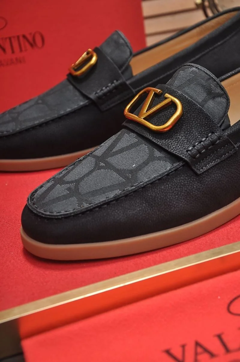 EyeCatching Valentino Low Shoes 36976