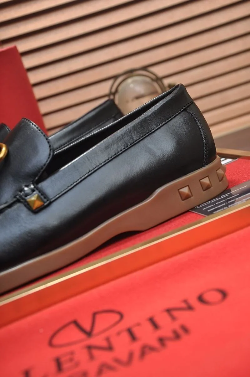 Valentino Low Shoes ModernLook 36973