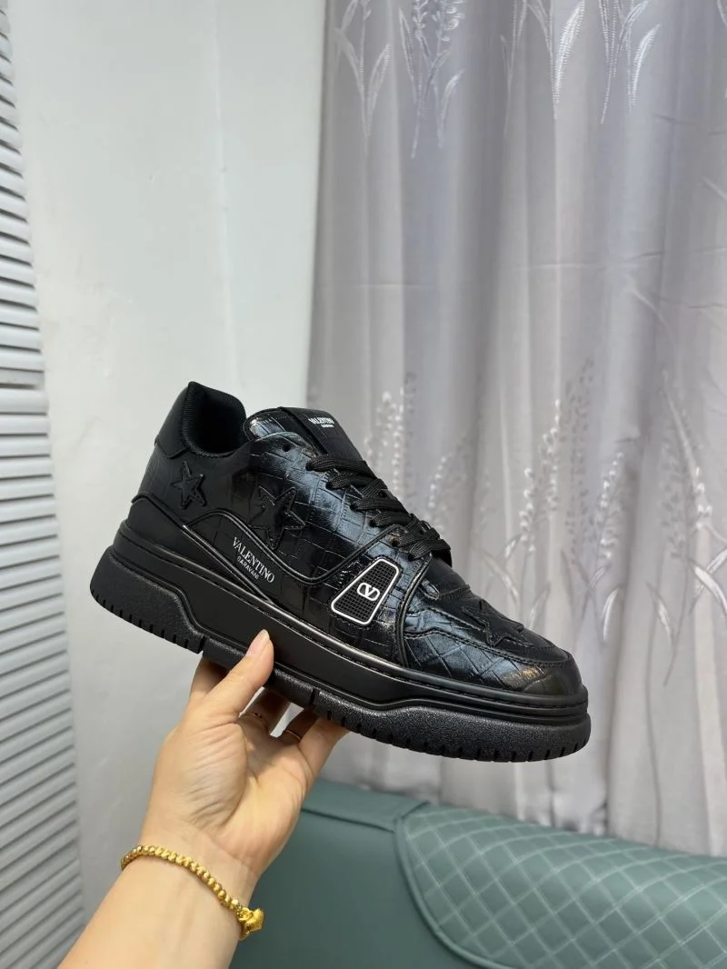 Stretchable Valentino Low Shoes 36966
