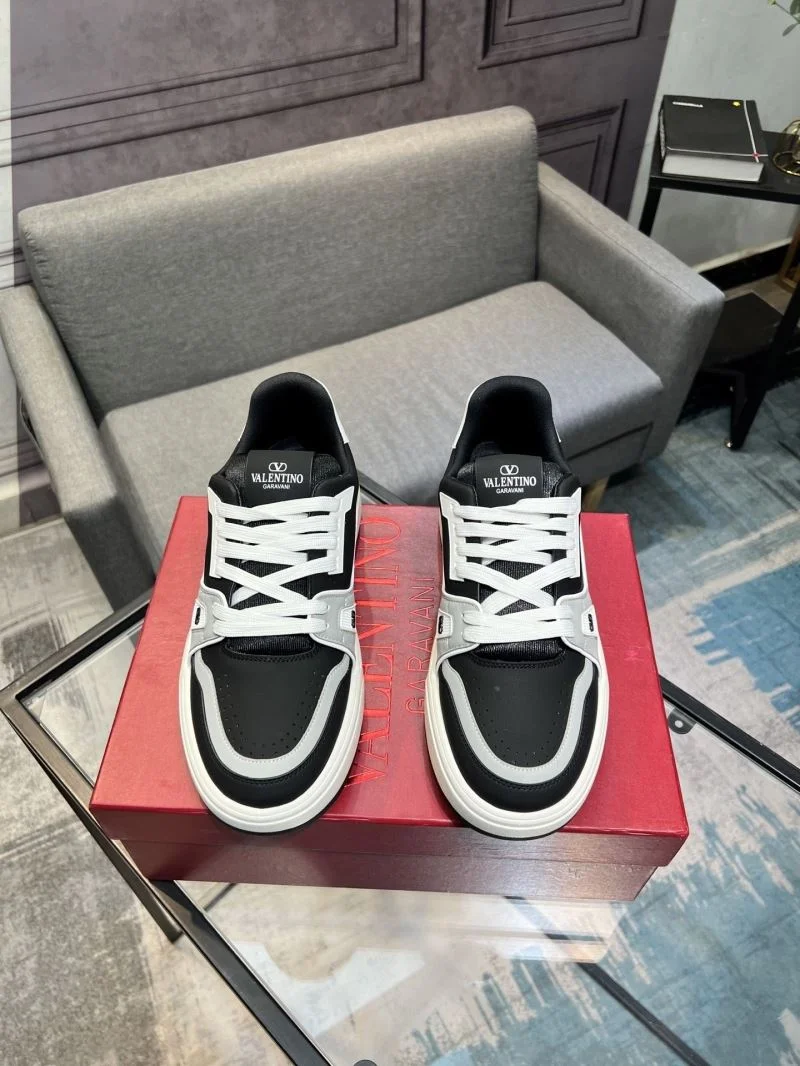 Valentino Low Shoes Stretchable 36961