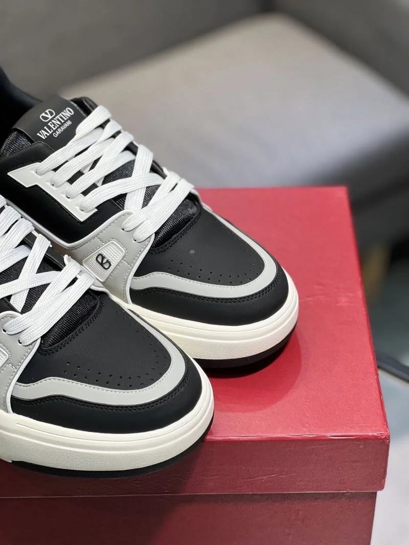 Valentino Low Shoes Stretchable 36961