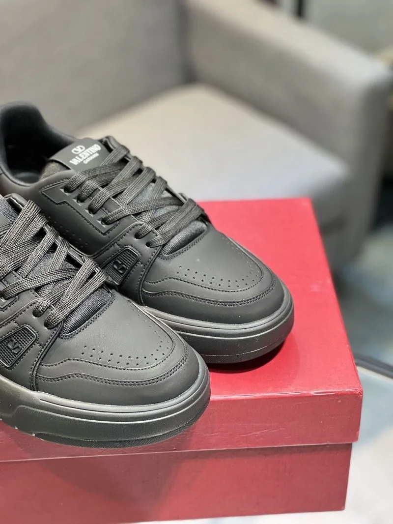 Sleek Valentino Low Shoes 36949