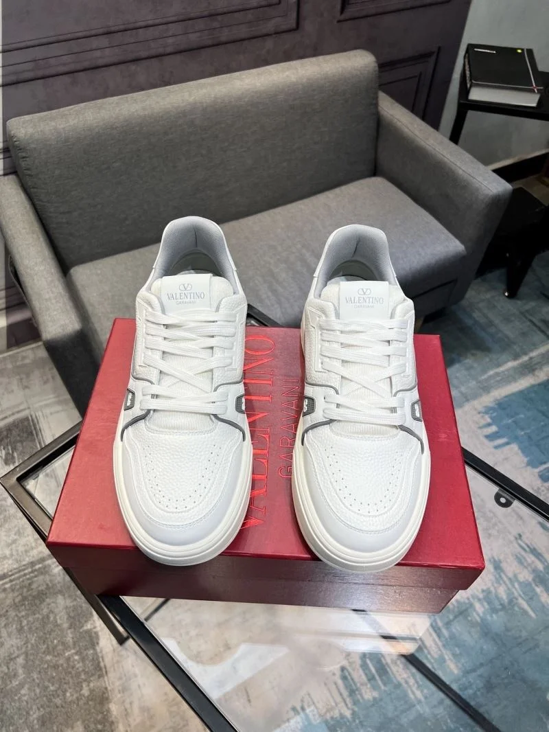 Stylish Valentino Low Shoes 36968