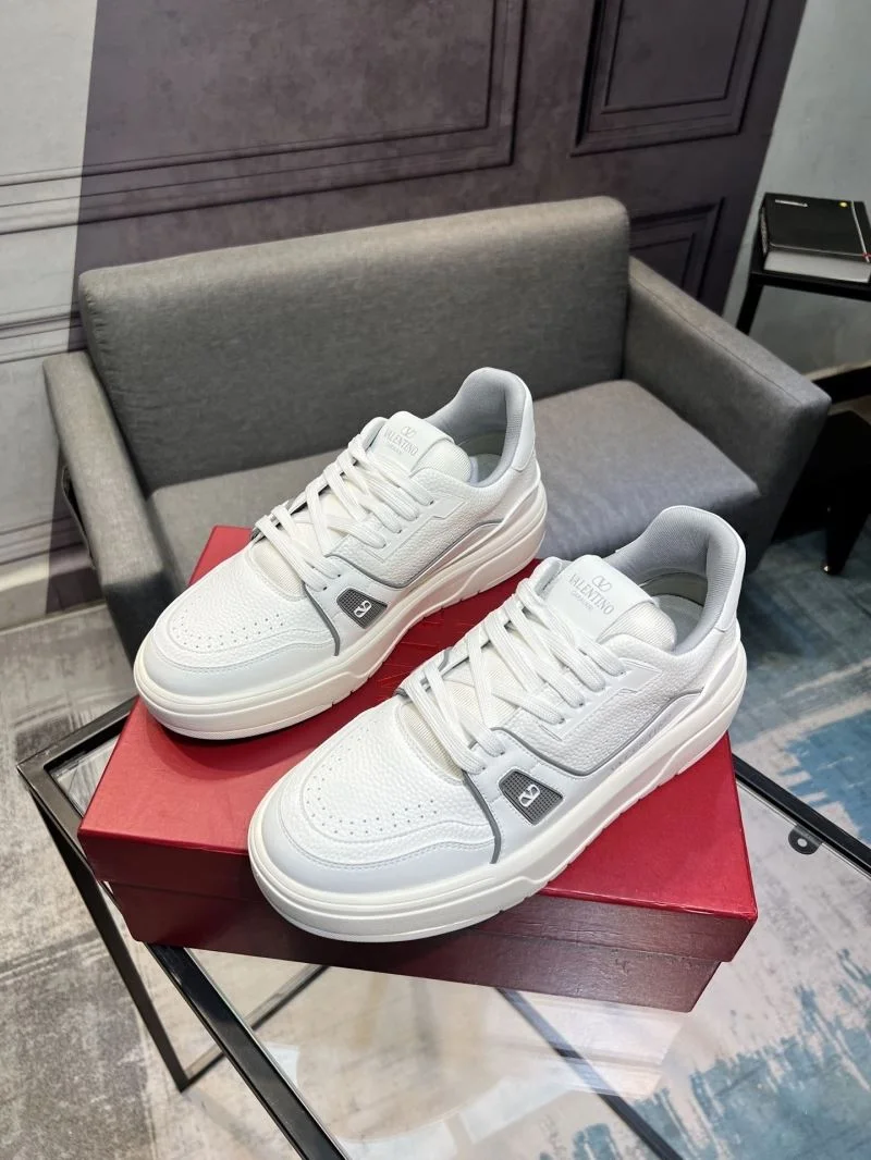 Stylish Valentino Low Shoes 36968