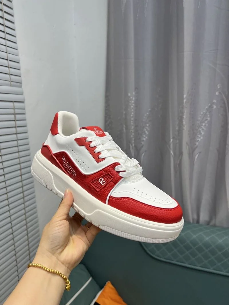 Supportive Valentino Low Shoes 36962