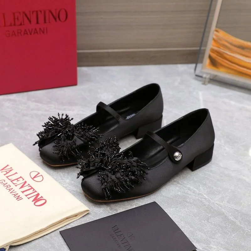Valentino Low Shoes TopPick 37083