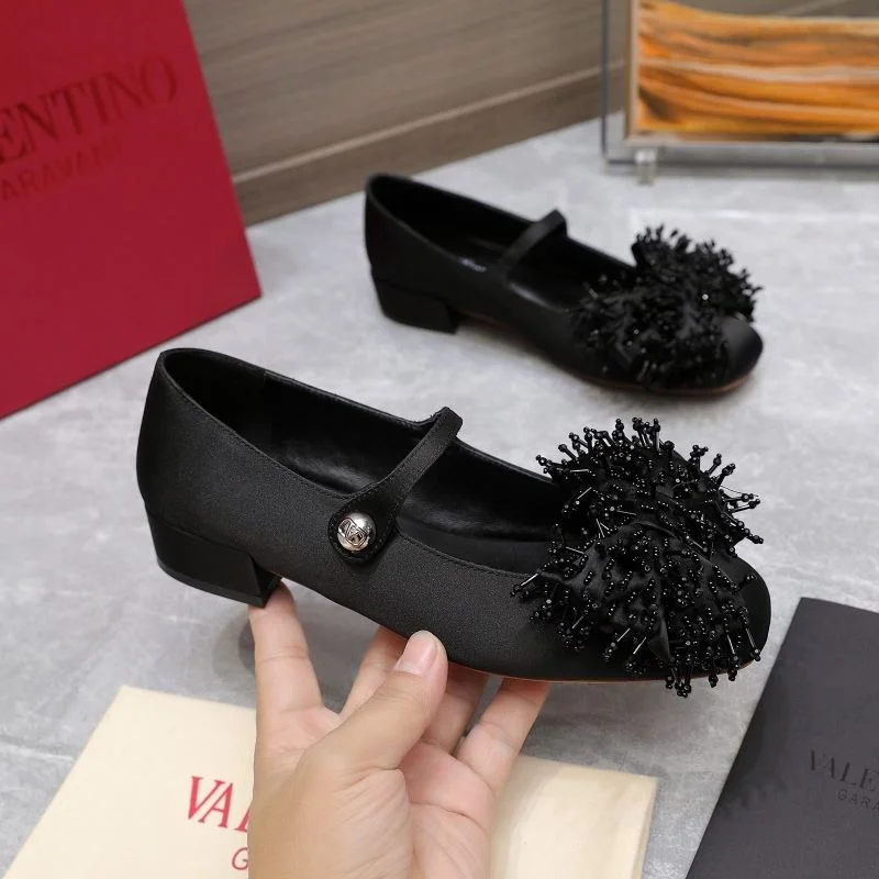 Valentino Low Shoes TopPick 37083