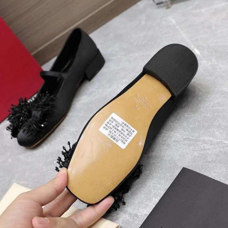 Valentino Low Shoes TopPick 37083