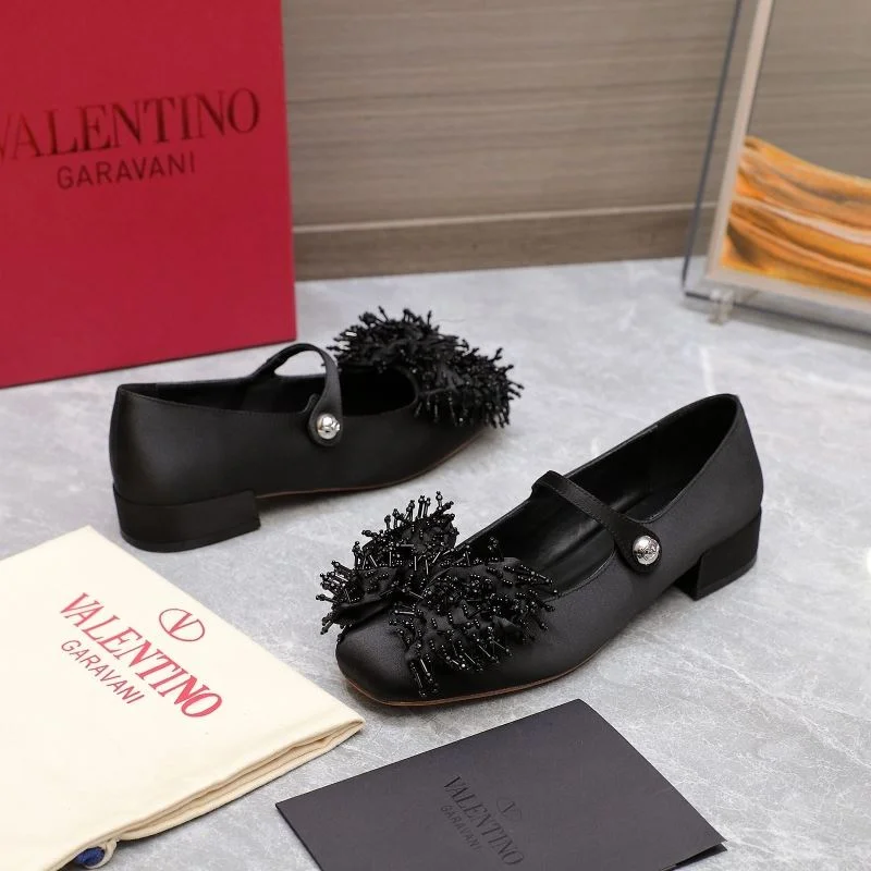 Valentino Low Shoes TopPick 37083