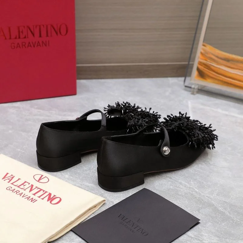 Valentino Low Shoes TopPick 37083