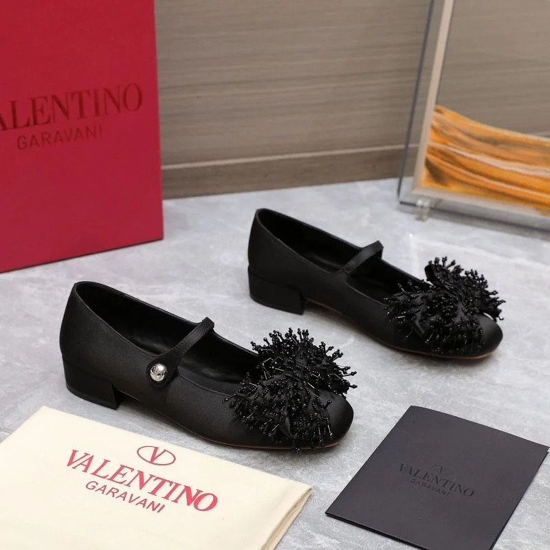 Valentino Low Shoes TopPick 37083