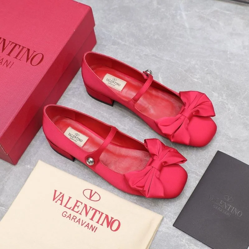 Valentino Low Shoes Lightweight 37096