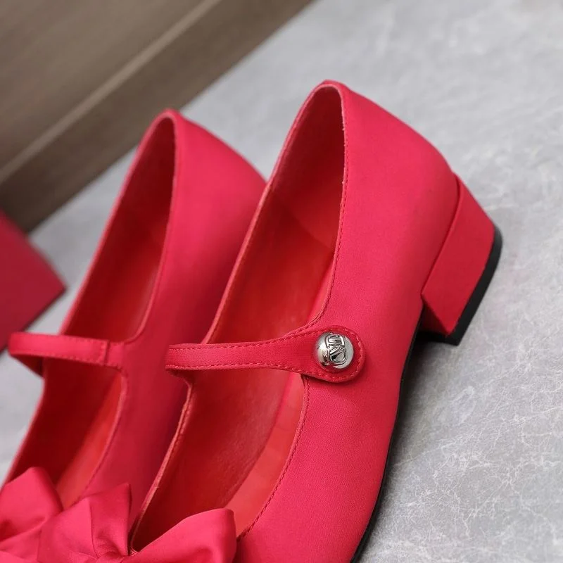 Valentino Low Shoes Lightweight 37096