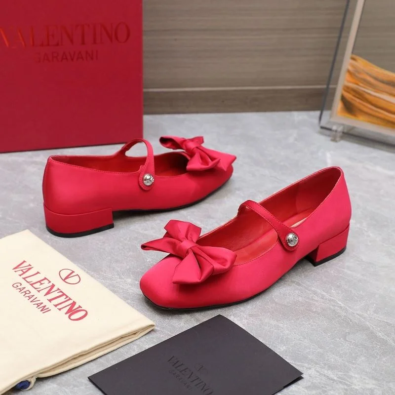 Valentino Low Shoes Lightweight 37096