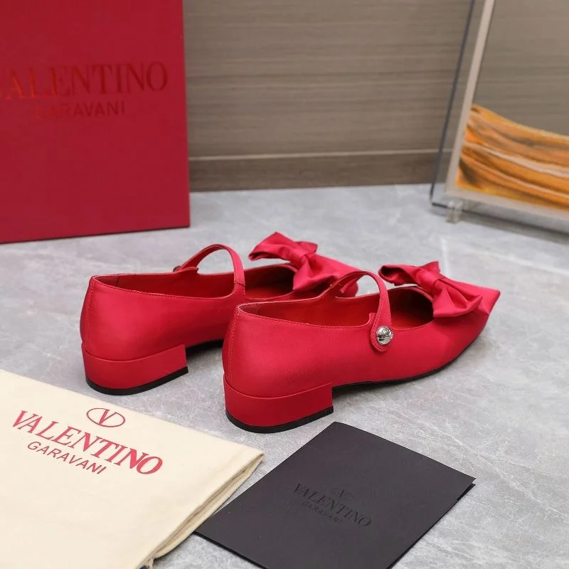 Valentino Low Shoes Lightweight 37096