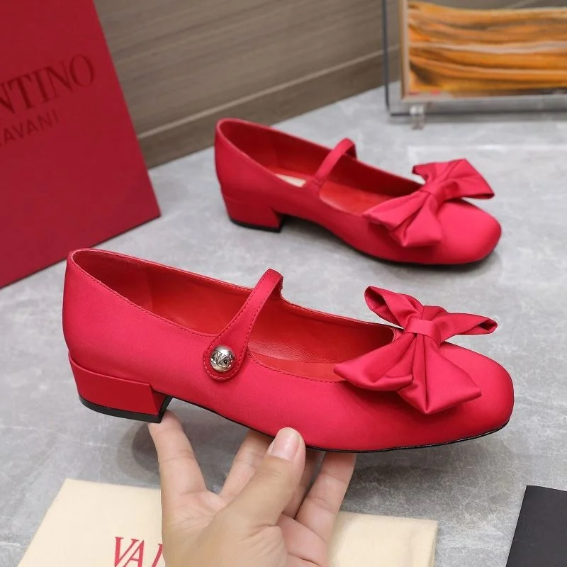 Valentino Low Shoes Lightweight 37096
