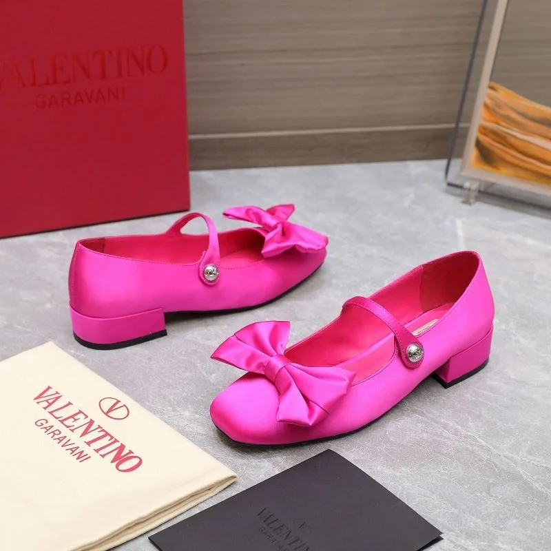 Stylish Valentino Low Shoes 37092