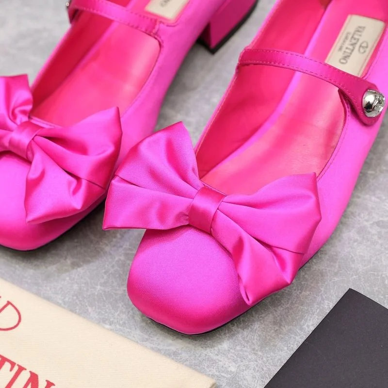 Stylish Valentino Low Shoes 37092