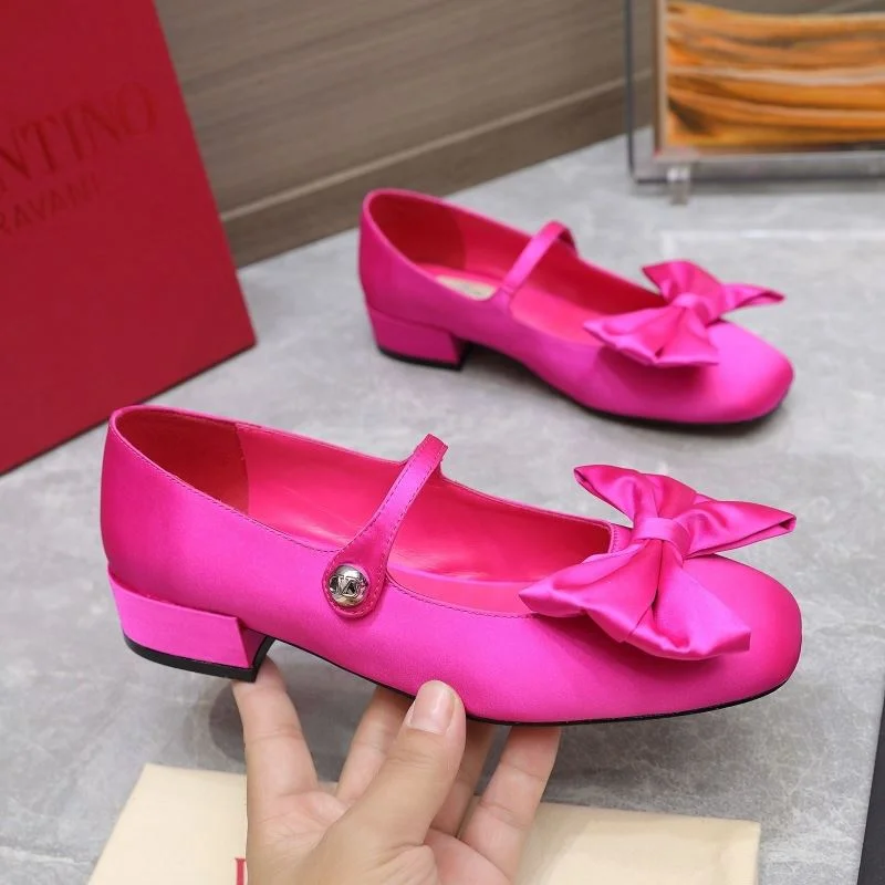 Stylish Valentino Low Shoes 37092