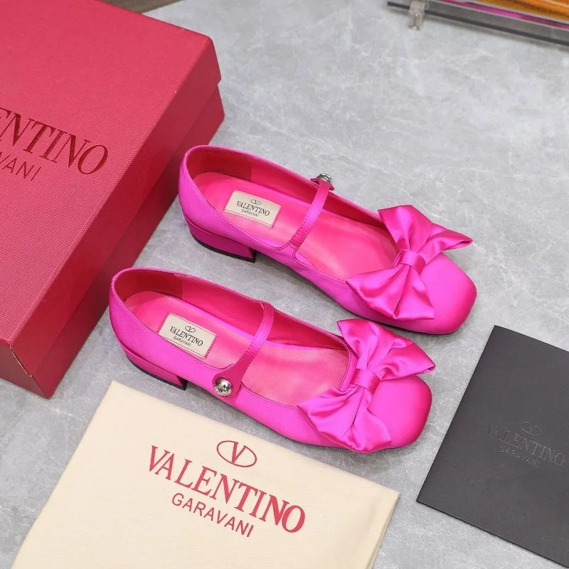 Stylish Valentino Low Shoes 37092