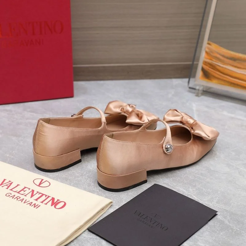 Colorful Valentino Low Shoes 37098